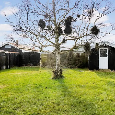 Hébergement de vacances 2 Bedroom Awesome In