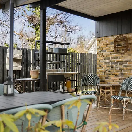 Сasa de vacaciones 2 Bedroom Awesome In *